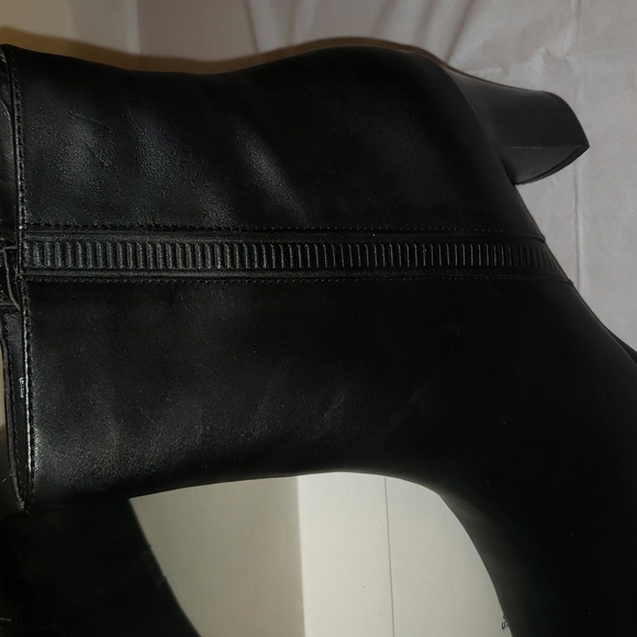 🍂⛄️ Covington Black Bootie size 10 - Picture 2 of 3